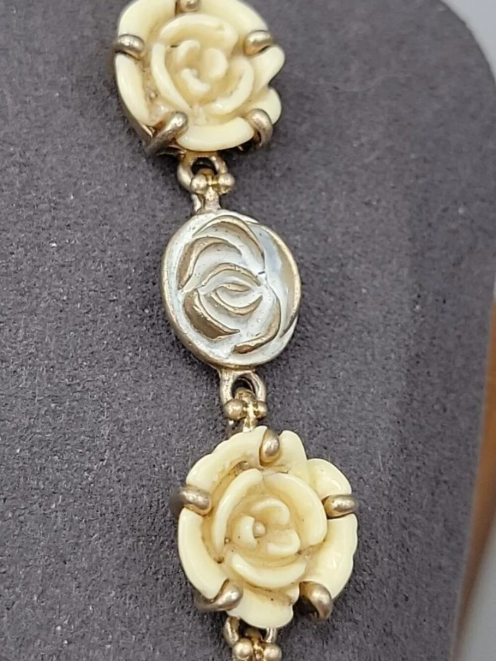 Vintage Liz Claiborne Rose Head Necklace 18